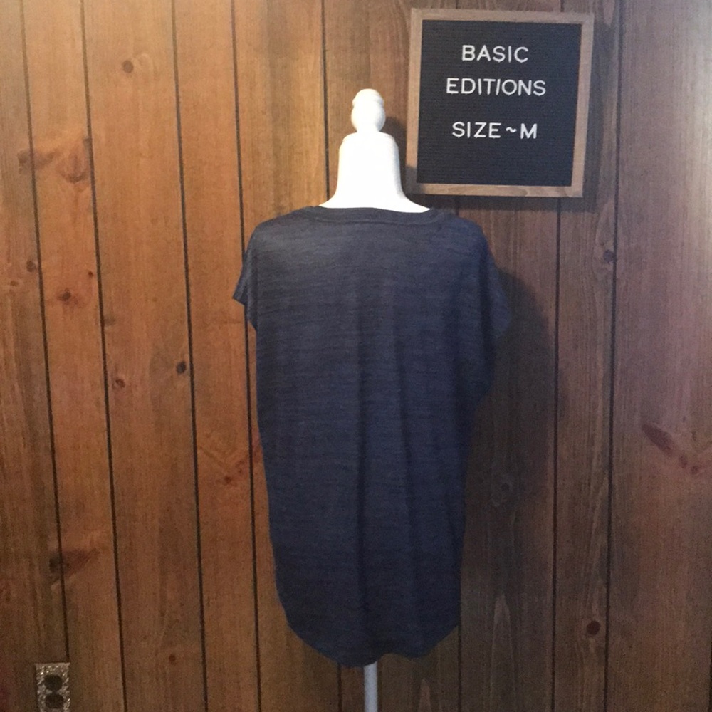 Basic Editions top - Picture 7 of 7